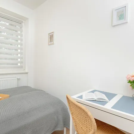 Apartment Charming Swietojanska In By Renters *